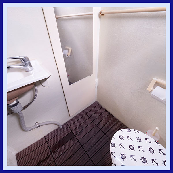 Questions and anwers about the boat toilet and why it is called the head